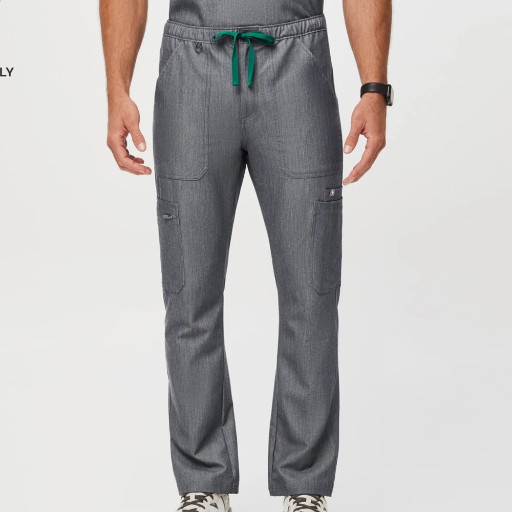 FIGS graphite Cairo men’s scrub pants ST